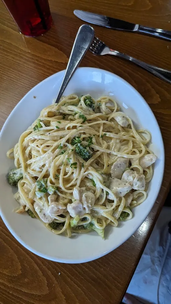 Chicken and Broccoli Alfredo